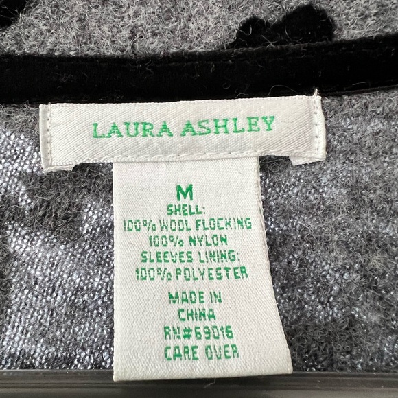 Laura Ashley 💯 percent wool 3 button gray and black blazer. Size M. Boiled wool - Picture 2 of 7